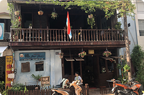 10 Quán cà phê thú vị - 10 Exciting Coffee Shops