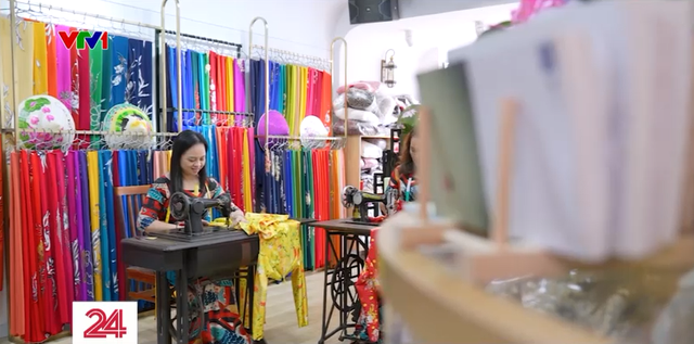 Cửa hàng áo dài 0 đồng  