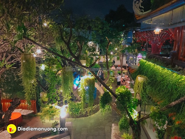 Ngôi nhà gỗ 