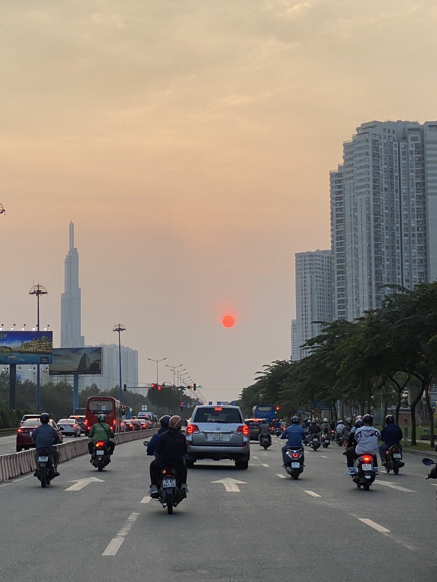 Xa Lộ Hà Nội 