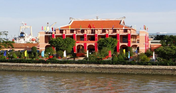 Bến Nhà Rồng 